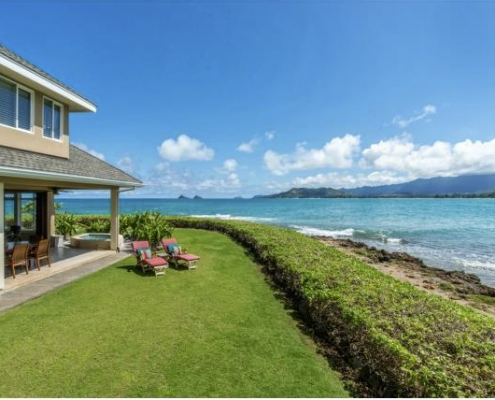 Oceanfront home in Kaimalino, Kailua (Oahu) for sale