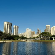Record high median sale price for Condos on Oahu in March 2023