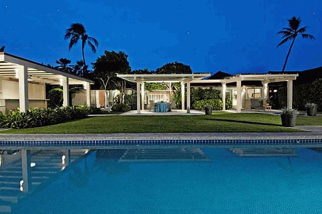 Pool of Aukai avenue Kahala home in Diamon Head